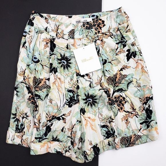 NWT Diane Von Furstenberg DVF Nathalie Floral Print Crepe Shorts Bermuda SZ 2 - Picture 2 of 11